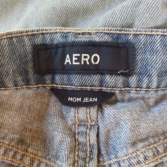 High Rise Mom Jeans - Picture 6 of 7